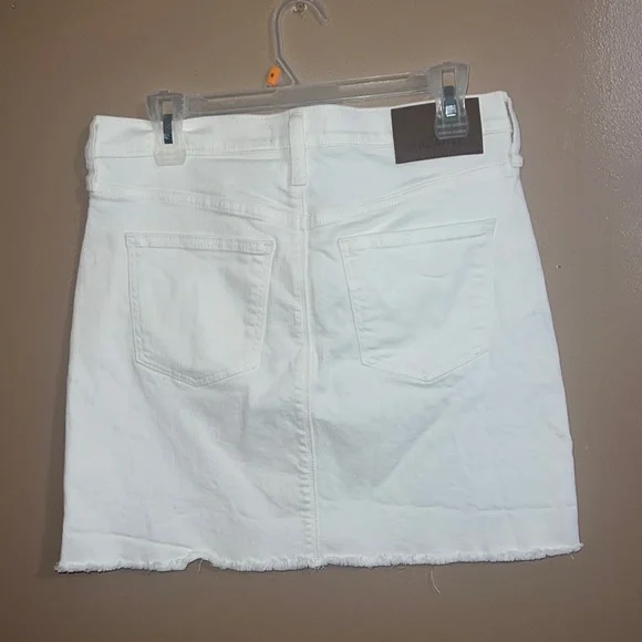 J.Crew Mercantile white Jean skirt sz 4 - Picture 2 of 4